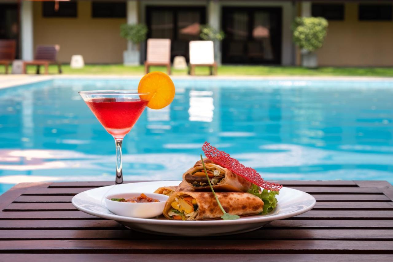 Rajarata Hotel Anuradhapura Kültér fotó