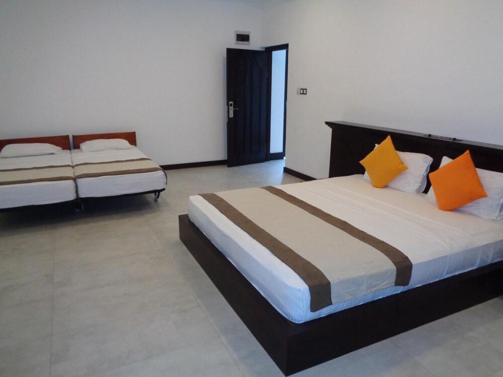 Rajarata Hotel Anuradhapura Kültér fotó
