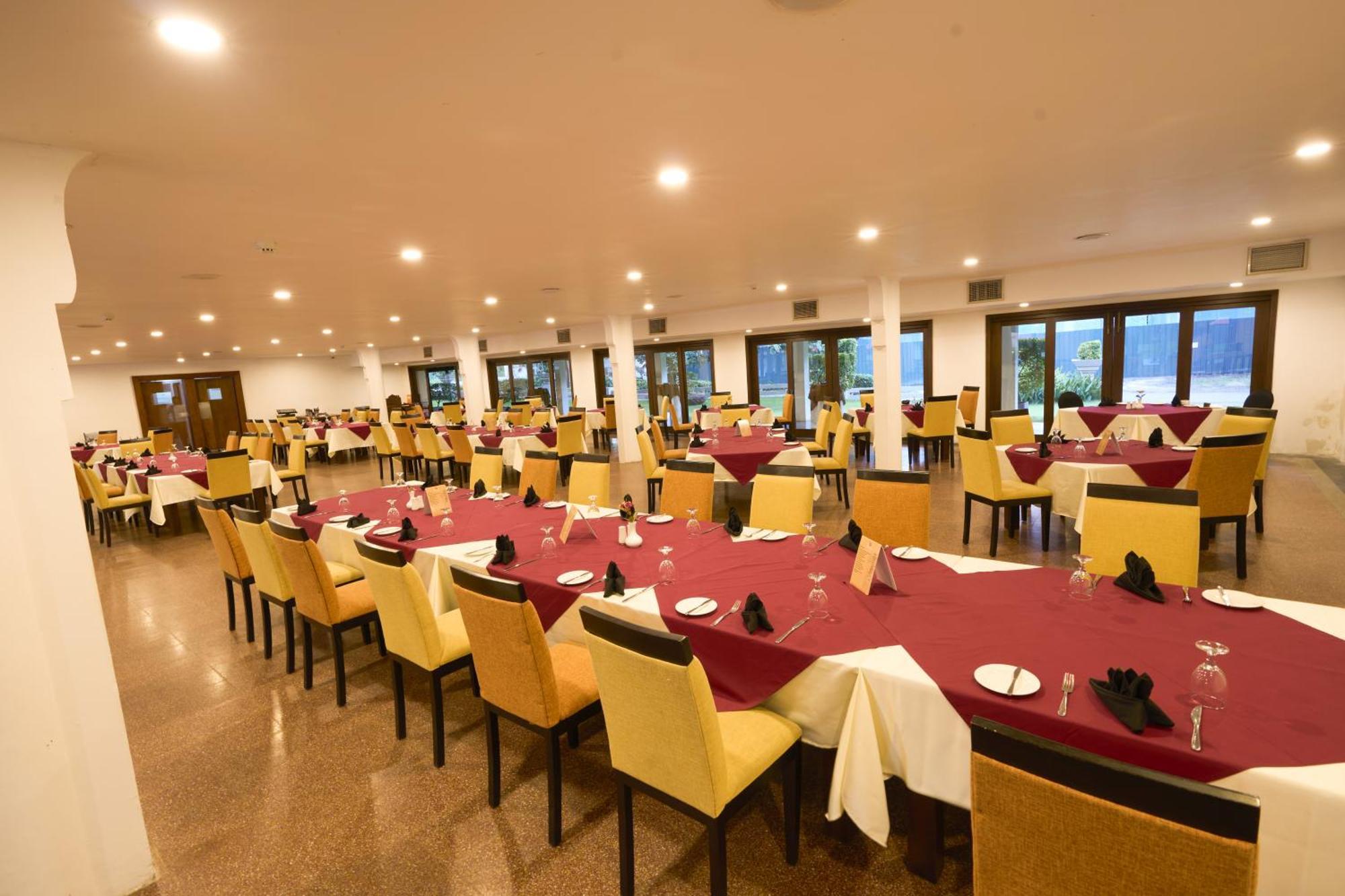 Rajarata Hotel Anuradhapura Kültér fotó