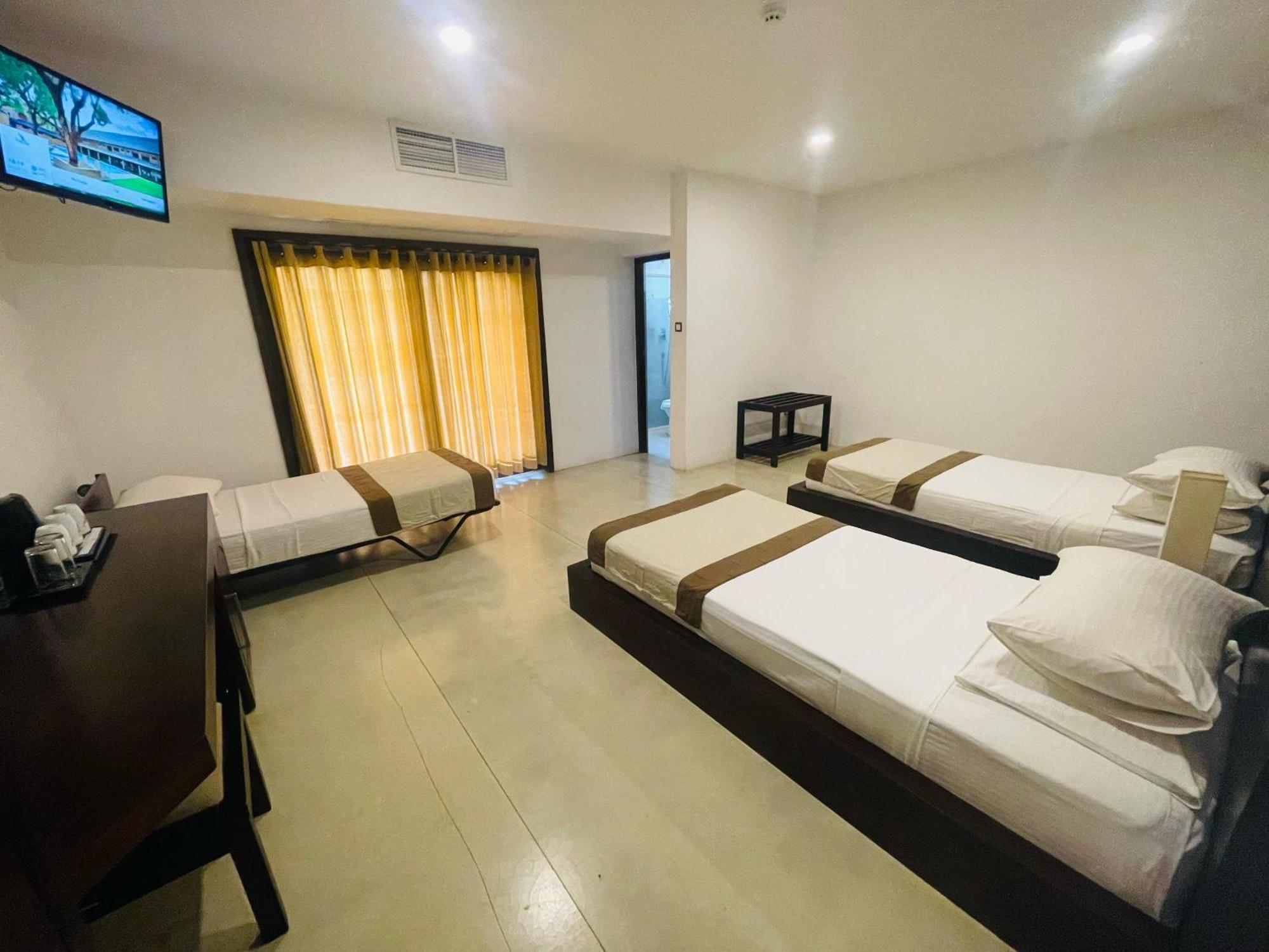 Rajarata Hotel Anuradhapura Kültér fotó