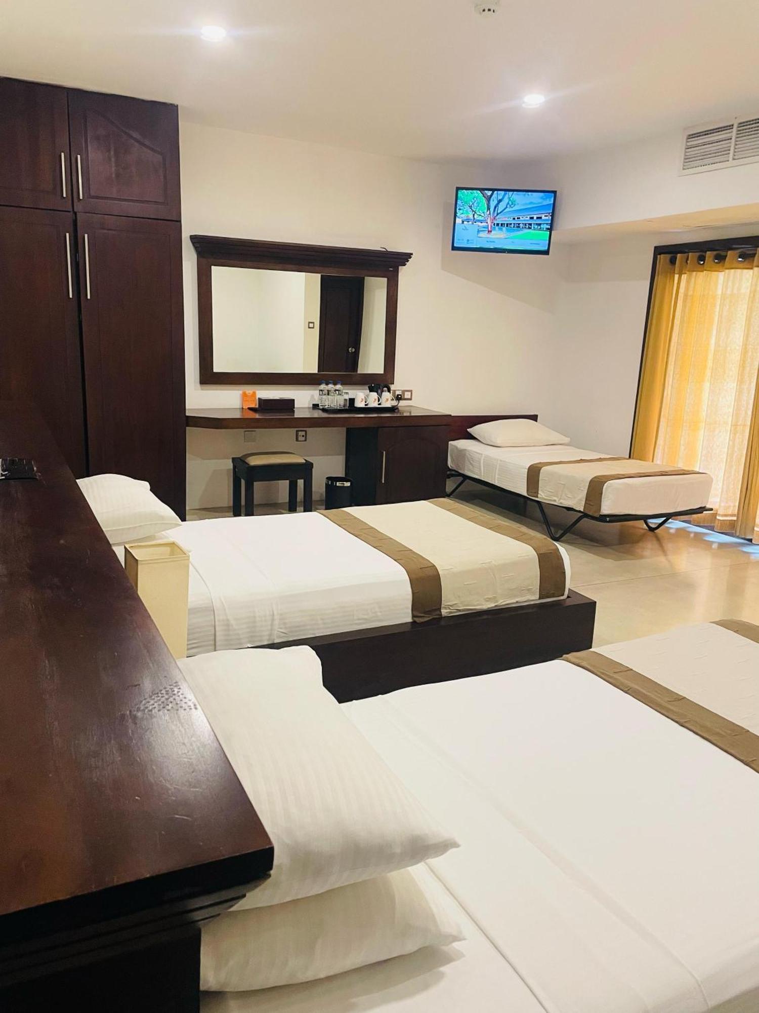 Rajarata Hotel Anuradhapura Kültér fotó
