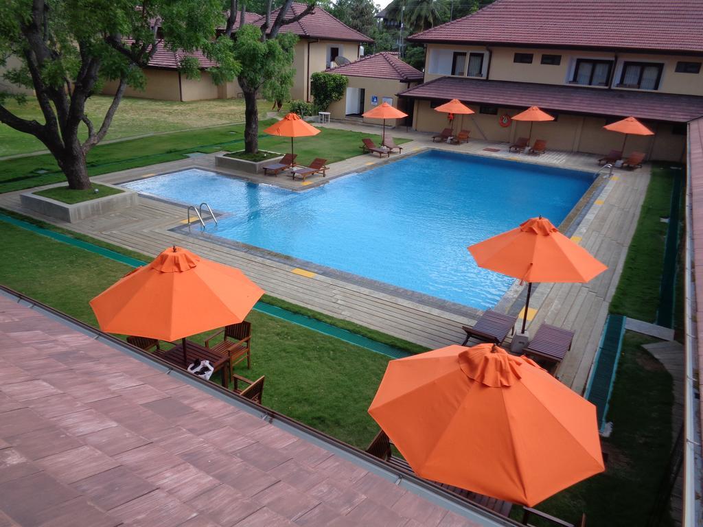 Rajarata Hotel Anuradhapura Kültér fotó
