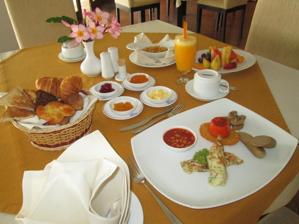 Rajarata Hotel Anuradhapura Kültér fotó